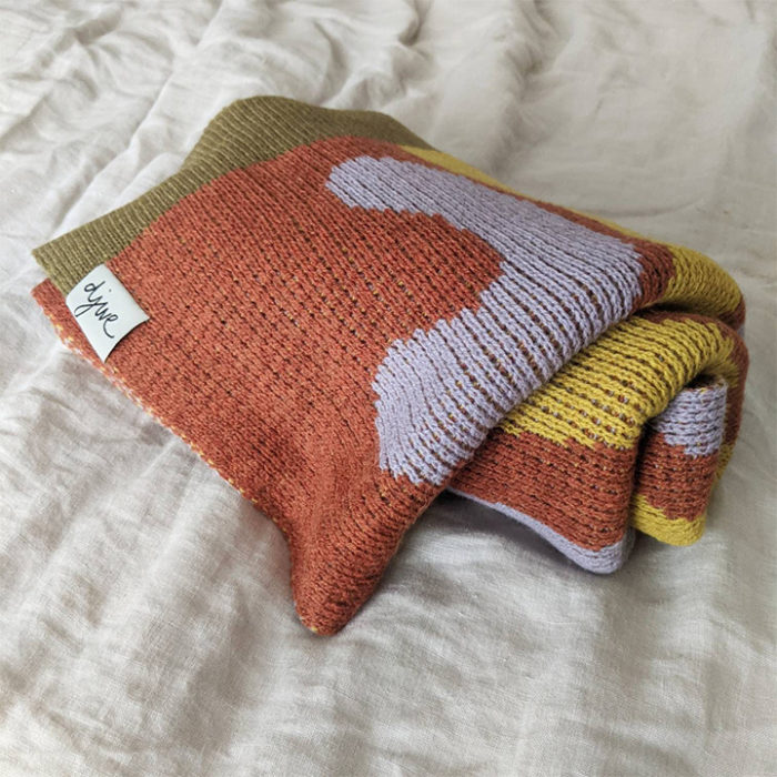 DJUVE BUMP BLANKET OCHRE 2